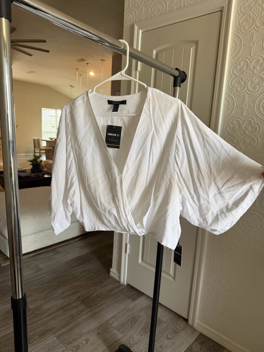 Forever 21 White Wrap Cropped Kimono Blouse